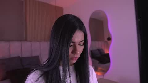 Snapshot of ss_samantha chatting on 07.17.26 samantha online show from 07.17.26