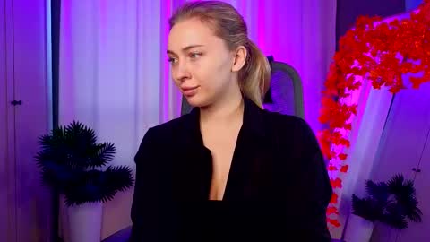 Snapshot of sssecretgirlfriend chatting on 11.08.25 Kate online show from 11.08.25