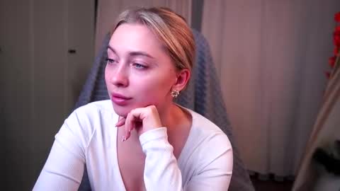 Snapshot of sssecretgirlfriend chatting on 11.18.25 Kate online show from 11.18.25