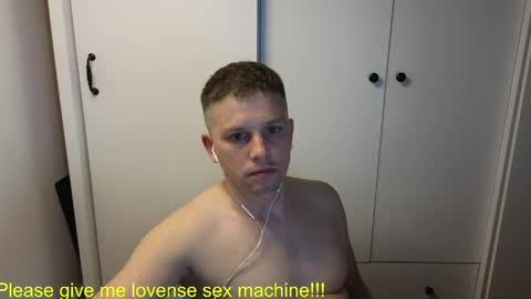 Snapshot of st1vemaster01 chatting on 05.17.26 st1vemaster01 online show from 05.17.26