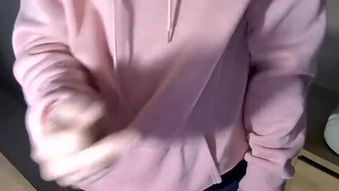 Snapshot of st_amor chatting on 01.03.25 St Amor online show from 01.03.25