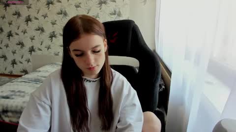 Stacey GMT5 Mo Tu We Th Fr Sa 3am -10am online show from 12.27.24