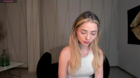 Stacy Woods online show from 05.11.26