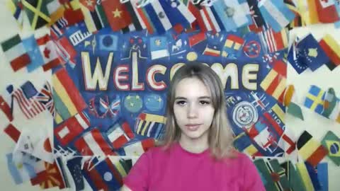 Snapshot of stacy_gr chatting on 09.19.25 Stacy online show from 09.19.25