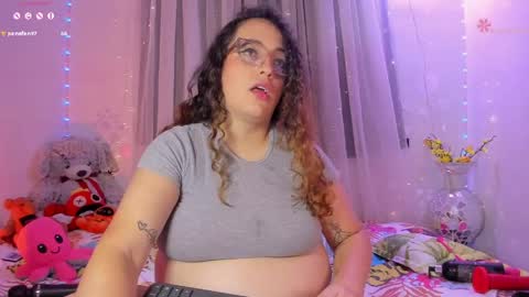 Snapshot of stacy_millerr chatting on 05.16.26 Stacy Boobs online show from 05.16.26