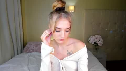 Stacy Mon Tue Wed Thu Fri Sun GMT GMT 3 1000am - 0400pm  online show from 02.22.25