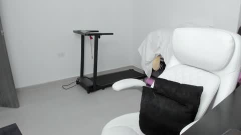 Zulma Yisset online show from 11.22.25