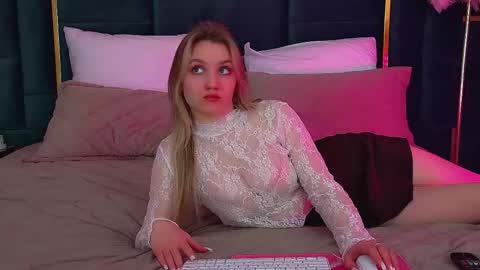 StacyEvances online show from 02.06.26