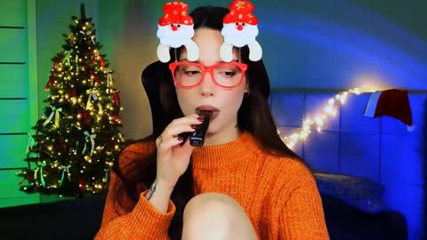 Snapshot of stacygonzales_ chatting on 12.30.24 Bye bye dear See you on December 3st  online show from 12.30.24