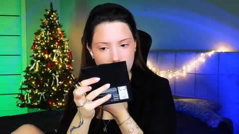 Snapshot of stacygonzales_ chatting on 01.04.25 Bye bye dear See you on December 3st  online show from 01.04.25