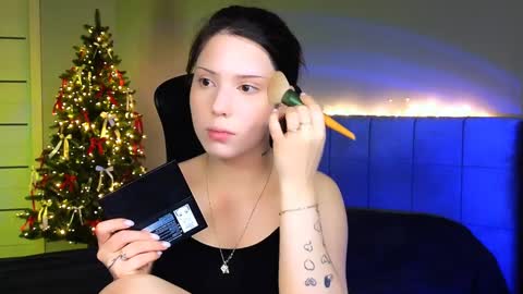 Snapshot of stacygonzales_ chatting on 01.28.25 Bye bye dear See you on December 3st  online show from 01.28.25