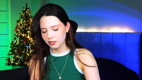 Snapshot of stacygonzales_ chatting on 01.29.25 Bye bye dear See you on December 3st  online show from 01.29.25