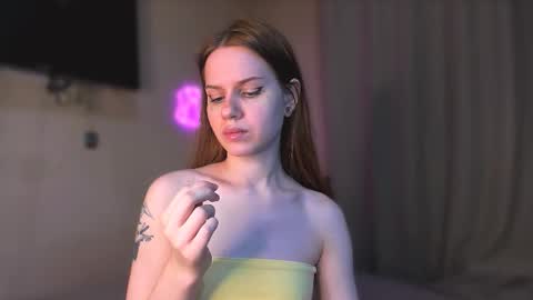 Snapshot of stacyloveforu chatting on 09.09.25 stacyloveforu online show from 09.09.25