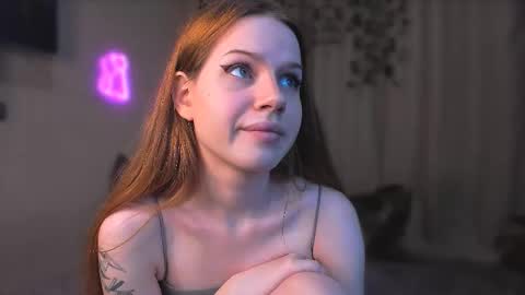 Snapshot of stacyloveforu chatting on 09.20.25 stacyloveforu online show from 09.20.25