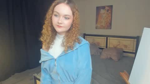 Snapshot of stacyroller chatting on 02.11.26 Violet online show from 02.11.26