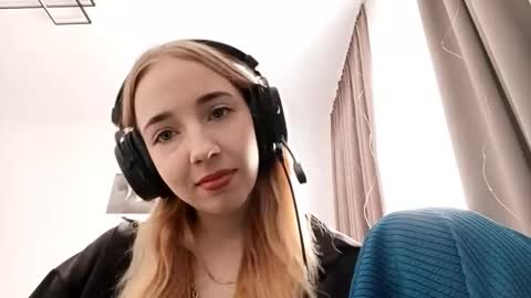 Snapshot of stacyscholle chatting on 02.18.26 Mila online show from 02.18.26