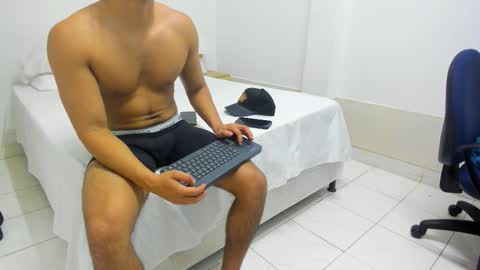 stand_boy01 online show from 11.16.25