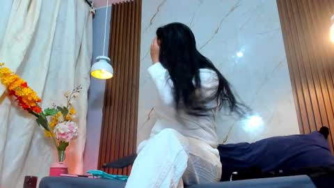 Snapshot of stangela_rivera chatting on 10.27.25 Angel Rivera online show from 10.27.25