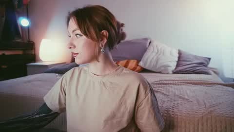 Snapshot of stanovaya300kg chatting on 11.28.25 Kristina online show from 11.28.25