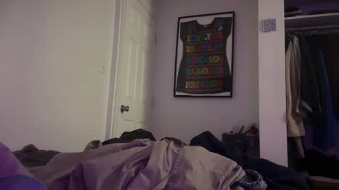 Snapshot of stargirlrising chatting on 12.16.25 STAR online show from 12.16.25