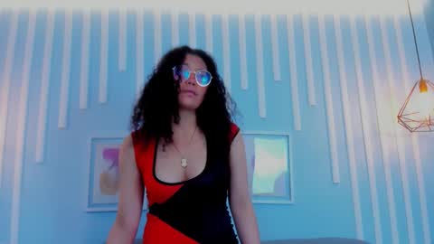 Snapshot of starkjoness chatting on 10.14.25 Stark Jones online show from 10.14.25