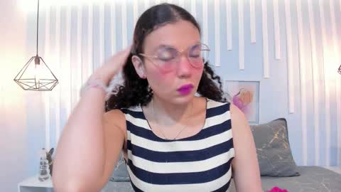 Snapshot of starkjoness chatting on 10.23.25 Stark Jones online show from 10.23.25