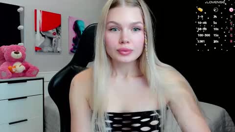 Caroline online show from 10.12.25