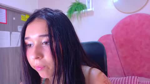 M O O N  online show from 06.25.26