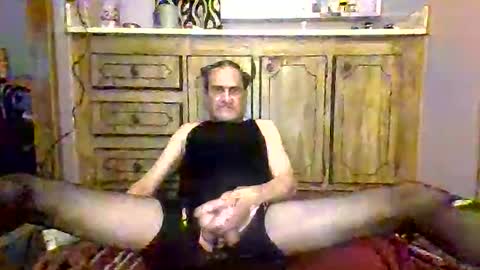 i-wish-i-was-a-girl online show from 04.20.26