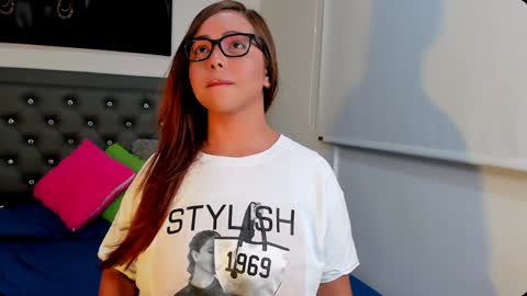 Snapshot of staywithme_x chatting on 12.30.24 Melany online show from 12.30.24