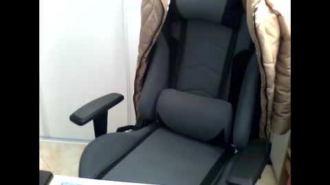 Snapshot of steb06 chatting on 12.18.25 steb06 online show from 12.18.25