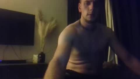 Snapshot of steefje2001 chatting on 11.28.25 steefje2001 online show from 11.28.25