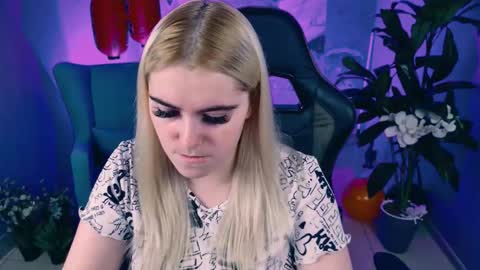 stef_nicks online show from 11.06.25