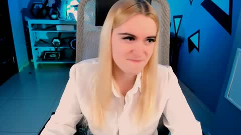 Snapshot of stef_nicks chatting on 03.27.26 stef_nicks online show from 03.27.26