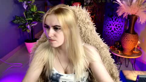 Snapshot of stef_nicks chatting on 05.10.26 stef_nicks online show from 05.10.26
