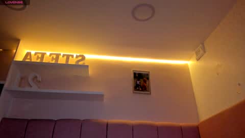 Stefa Gomez  online show from 12.23.24