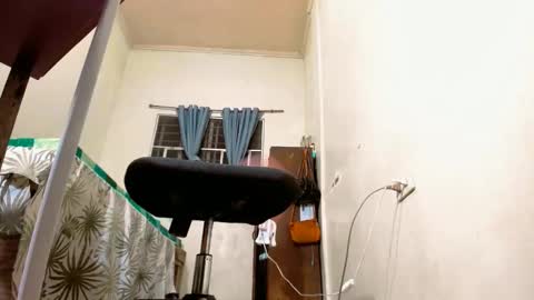 Snapshot of stefaniatsxxx chatting on 11.17.25 stefania online show from 11.17.25