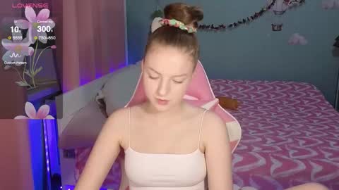 Snapshot of stefaniyaaa chatting on 10.11.25 stefa online show from 10.11.25