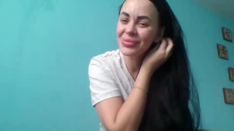 Snapshot of stefaniyax chatting on 10.18.25 stefaniyax online show from 10.18.25