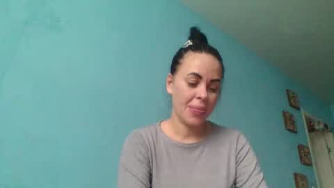 Snapshot of stefaniyax chatting on 10.19.25 stefaniyax online show from 10.19.25