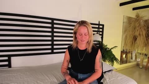 Stefanny   online show from 01.23.25