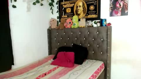 stefanny beautiful online show from 10.17.25