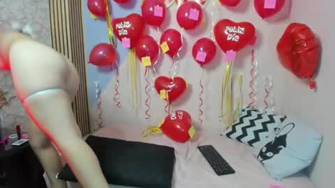 Snapshot of stefany_pablo1 chatting on 02.14.25 stefany_pablo1 online show from 02.14.25