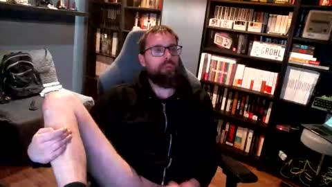 Snapshot of stefffg chatting on 04.04.26 MeStef online show from 04.04.26