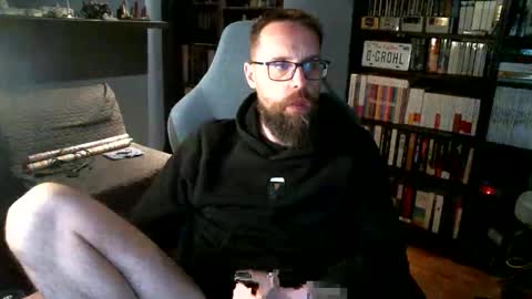 Snapshot of stefffg chatting on 04.22.26 MeStef online show from 04.22.26