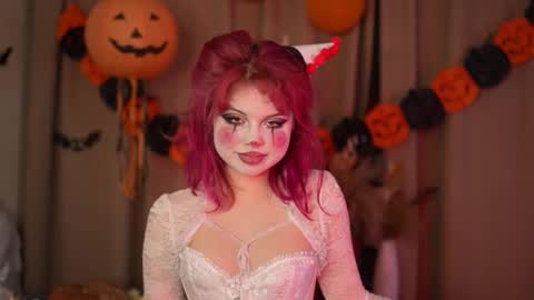 Snapshot of stela_vanila chatting on 10.30.25 Stella online show from 10.30.25