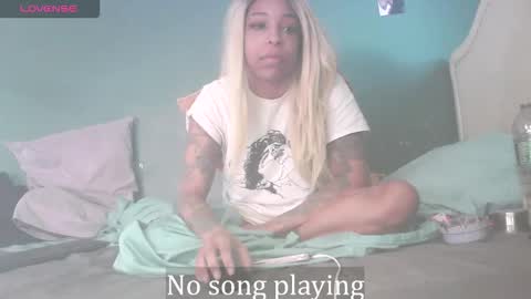 Snapshot of stella_clitella chatting on 01.16.26 Stella Clitella online show from 01.16.26