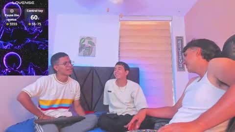 Snapshot of stella_drake chatting on 02.25.26 Drake online show from 02.25.26