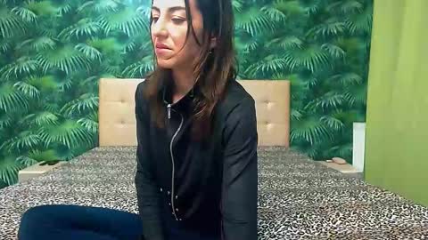 Snapshot of stella_john chatting on 01.03.25 Stella John online show from 01.03.25