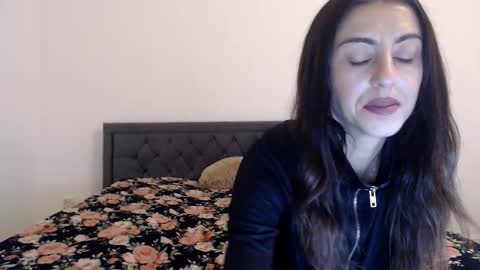 Snapshot of stella_john chatting on 09.25.25 Stella John online show from 09.25.25